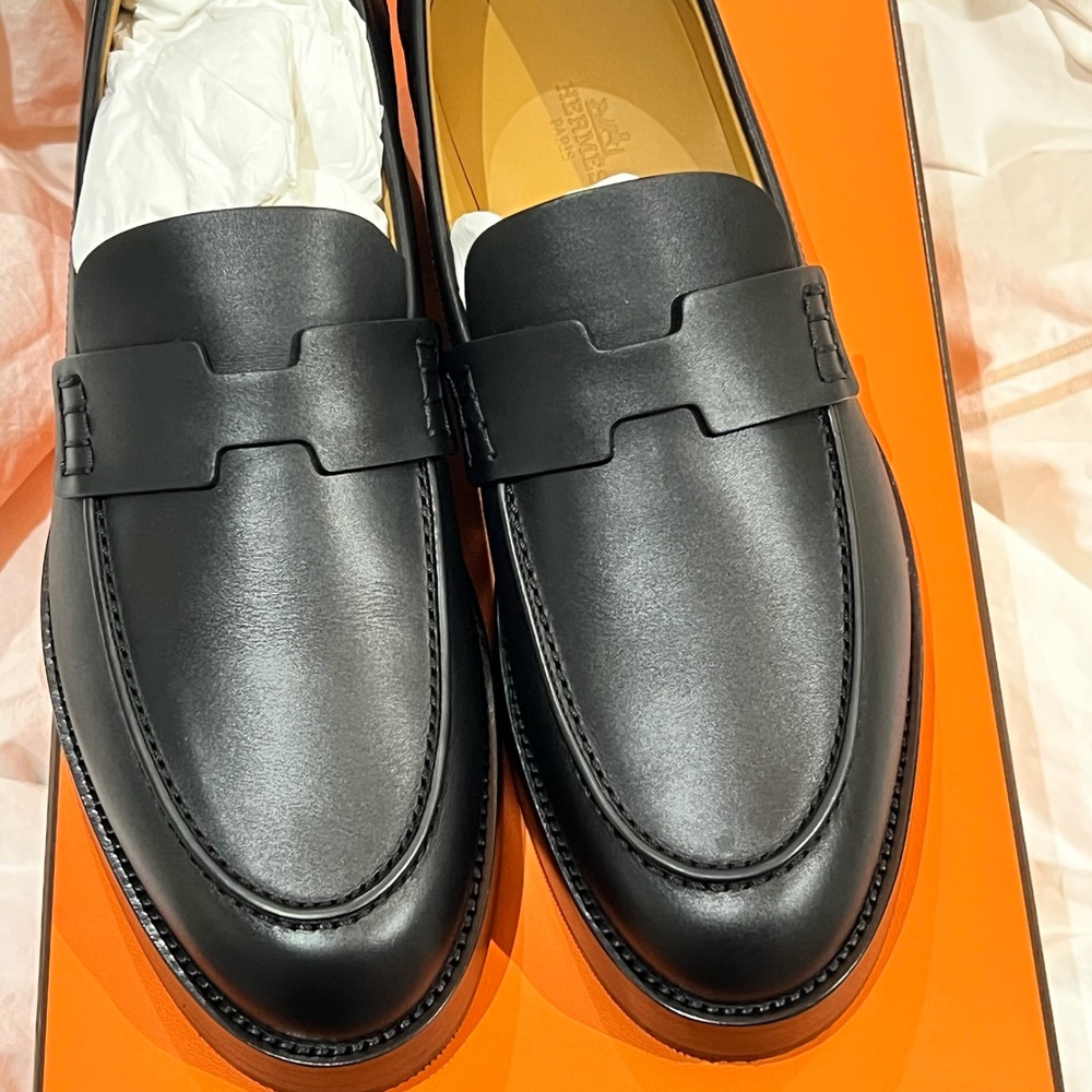Hermes Black hour Leather Loafers 40.5